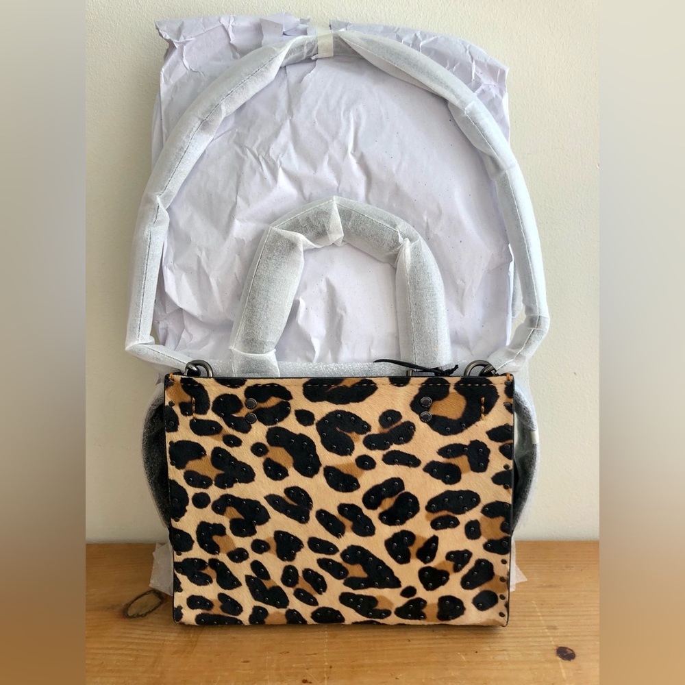 S⭕️LD‼️New Coach 1941 Rogue 25 Leopard Print Calf Hair Rivets - Picture 3 of 9